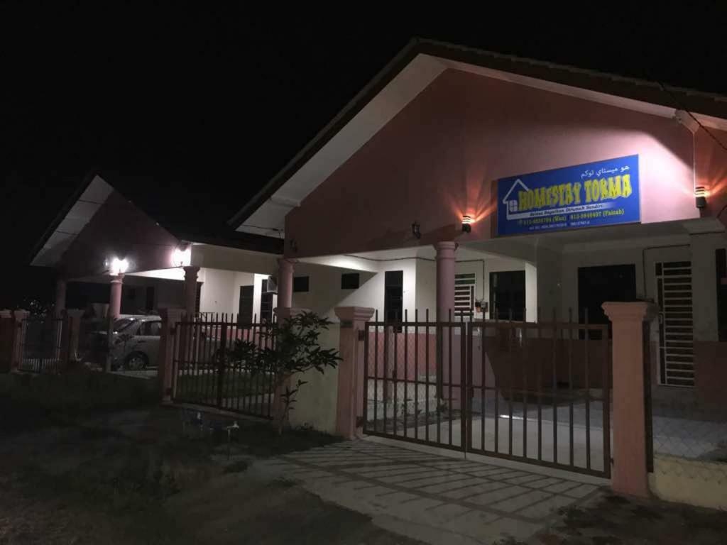 Homestay Tok Ma 1 Alur Tuman マラン エクステリア 写真